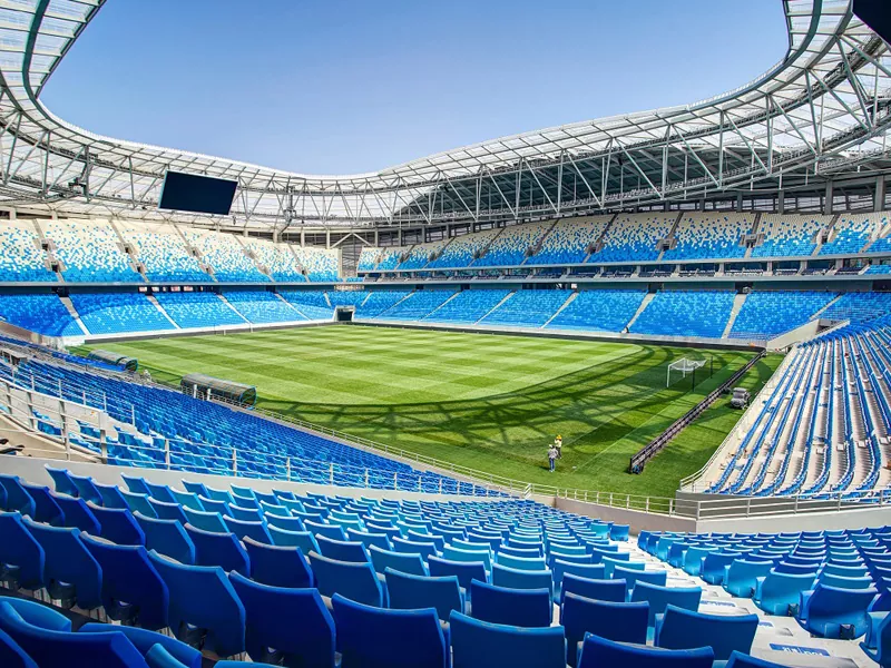 Stadio di calcio con struttura in acciaio